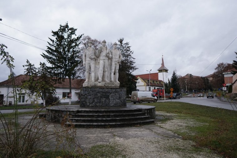 „Barótnak külön miniszterelnökre lenne szüksége”