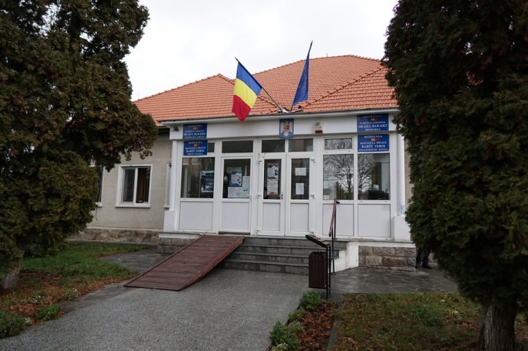 Lesz meleg ebéd és vadonatúj iskolai felszerelés is Baróton