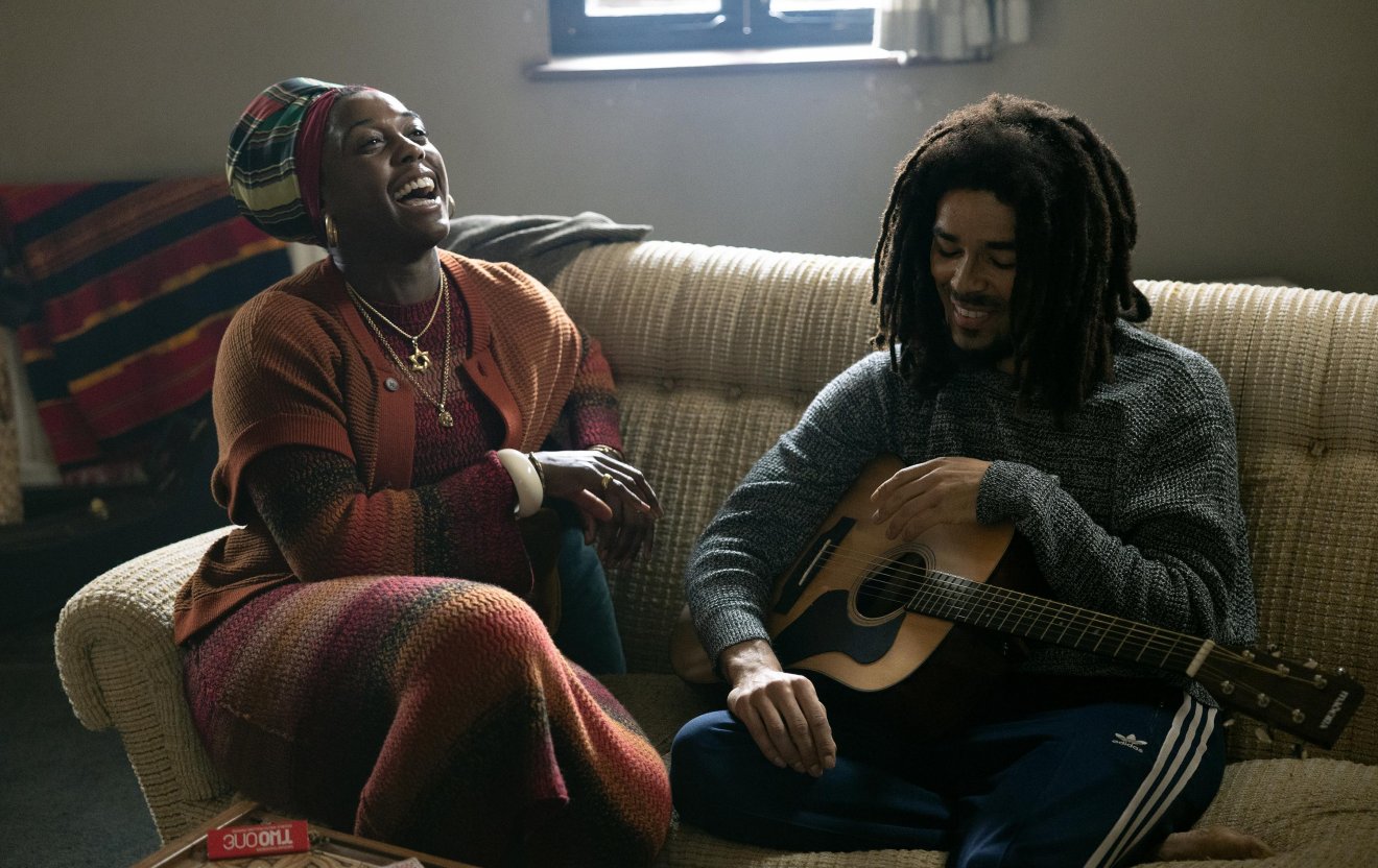Bob Marley zenészlegenda életéről készült frissen film, a főszerepet Kingsley Ben-Adir játssza •  Fotó: Paramount Pictures