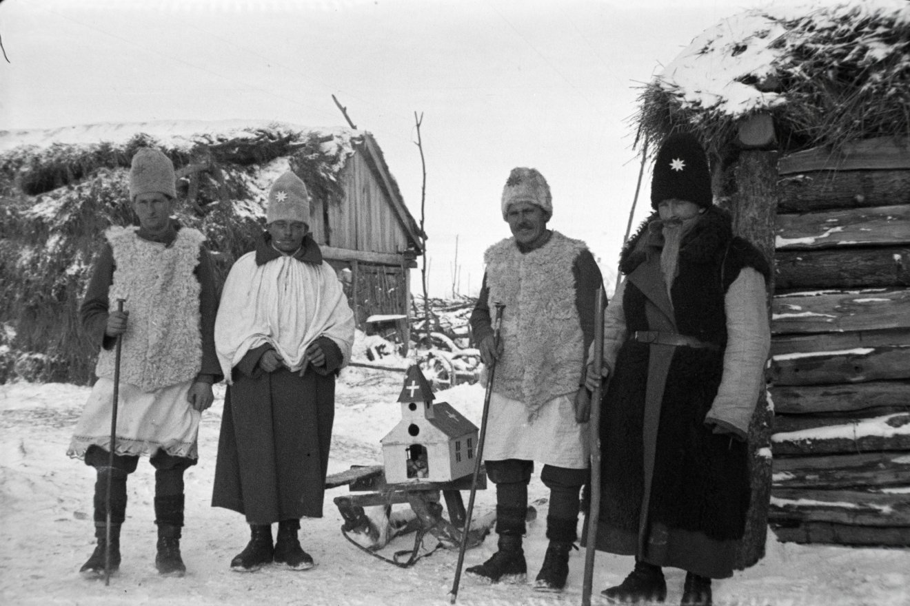 Oroszországban betlehemező magyar katonák (1942) •  Fotó: Fortepan/Miklós Lajos