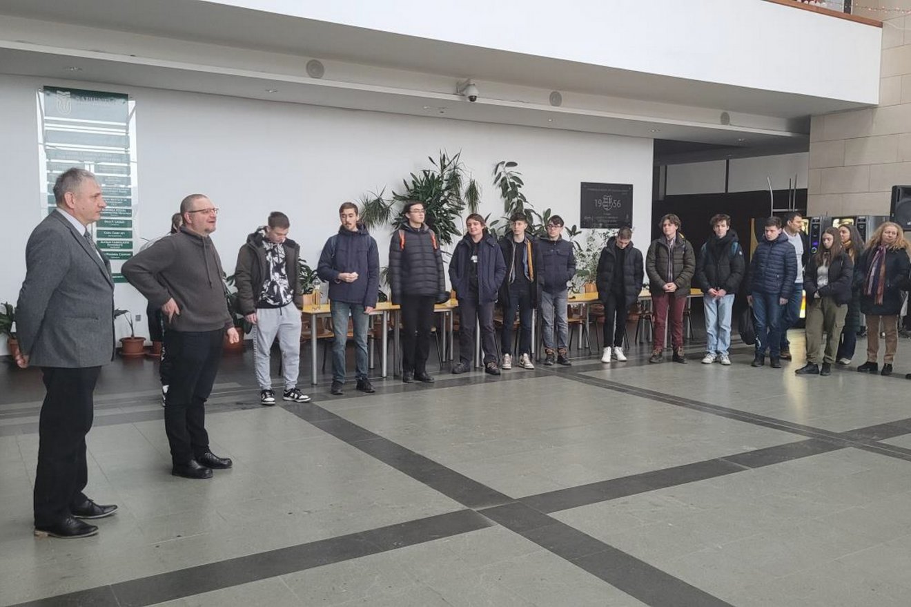 Összesen nyolc székelyföldi diákot díjaztak •  Fotó: Erdélyi Magyar Műszaki Tudományos Társaság