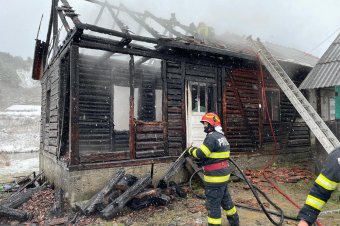 Tűzoltás Parajdon hóesésben