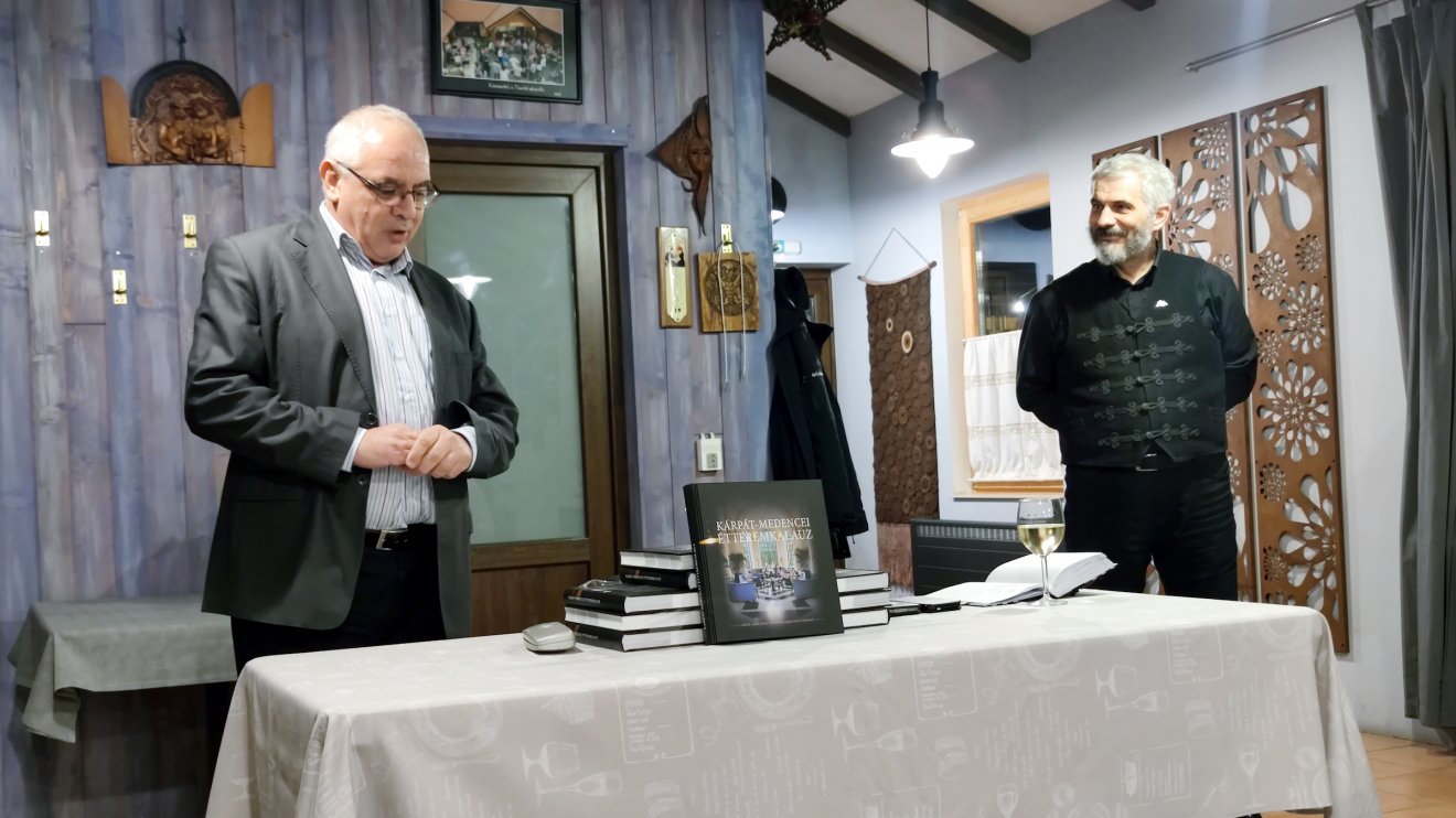 A szerzőt kollégánk, Kocsis Károly mutatta be a közönségnek •  Fotó: Farkas Áron