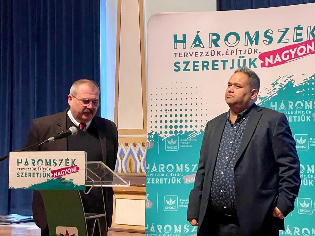 Makkai Péter és Dima Mihály beszélt a Kovászna megyében elért eredményekről •  Fotó: Farkas Orsolya