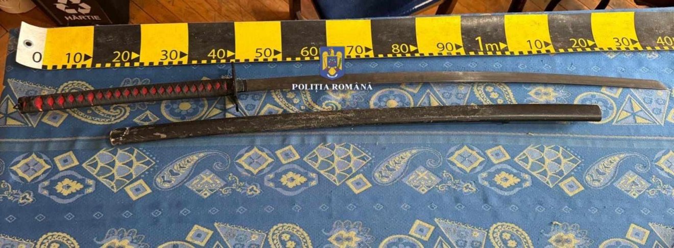 A lefoglalt kardok •  Fotó: Hargita megyei rendőrség