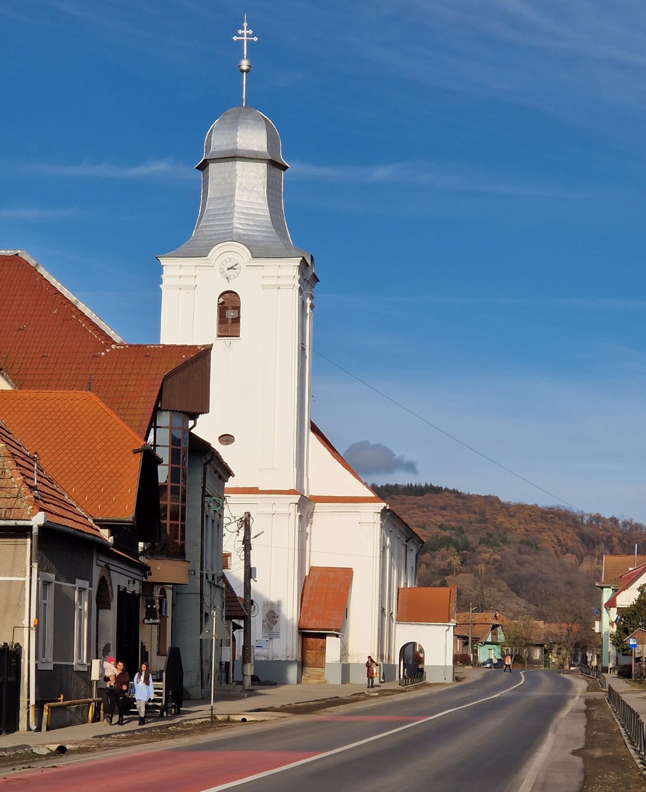 A berecki Szent Miklós-templom •  Fotó: Kocsis Károly