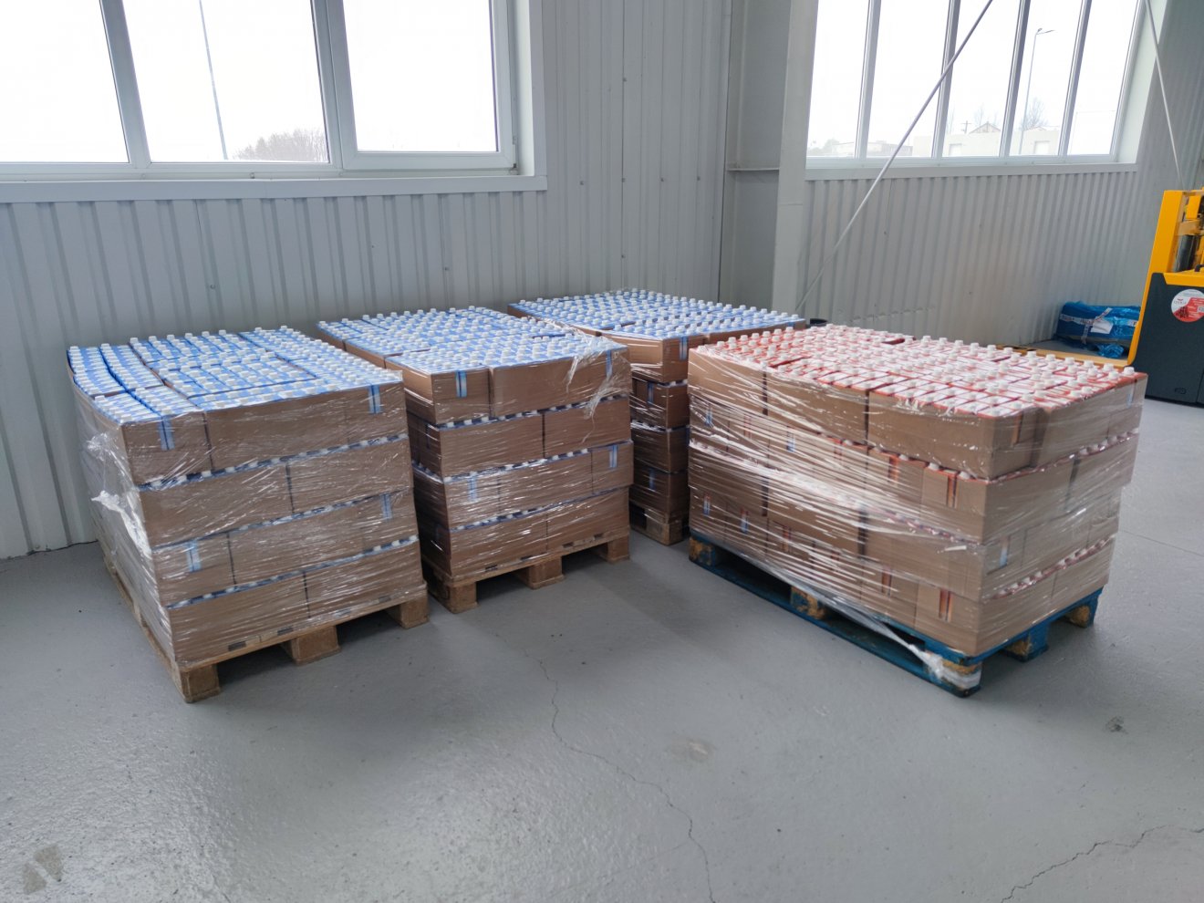 Kiszállításra váró termékek a raktárban •  Fotó: Farkas Áron