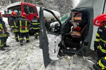 Baleset miatt állt a forgalom a Bucsin-tetőn