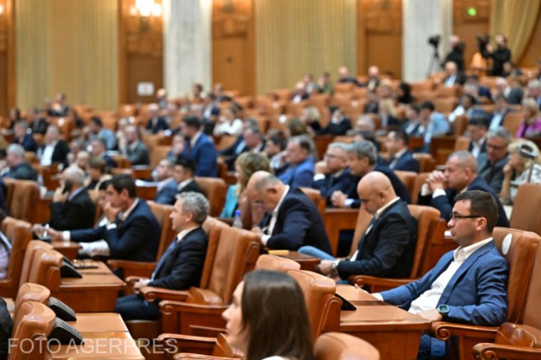Ott folytatják, ahol abbahagyták: máris civódnak a klasszikus pártok, akiket pont ezért büntettek a szavazók