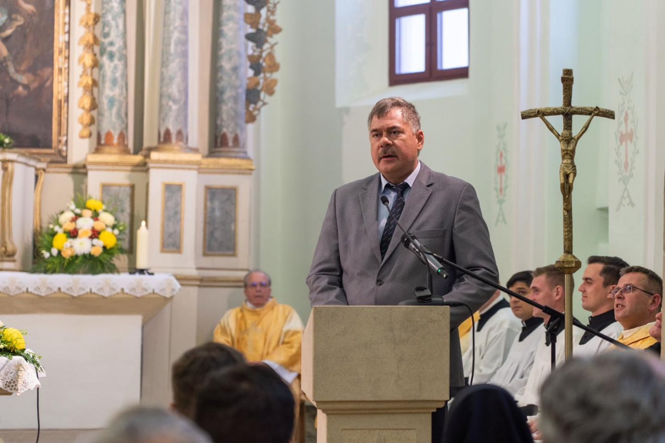 Molnár István a felújítási folyamat lépéseit idézte fel •  Fotó: Tamás Sándor/Facebook