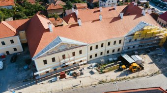 Törlesztett adósságából a kormány
