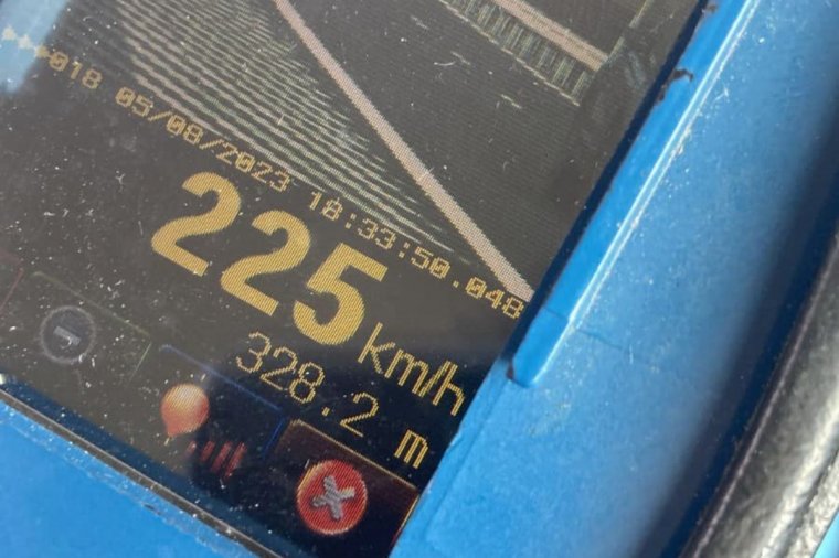 Több mint 220-szal száguldott egy Hargita megyei sofőr az autópálya Hunyad megyei szakaszán