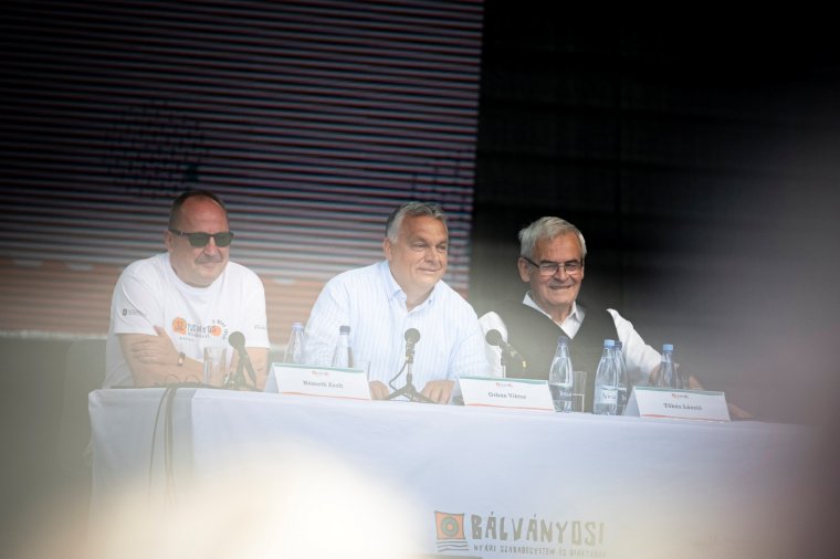 Gazdaságról, EU-s pénzekről, de még fociról is kérdeztek Orbán Viktortól a tusványosozók