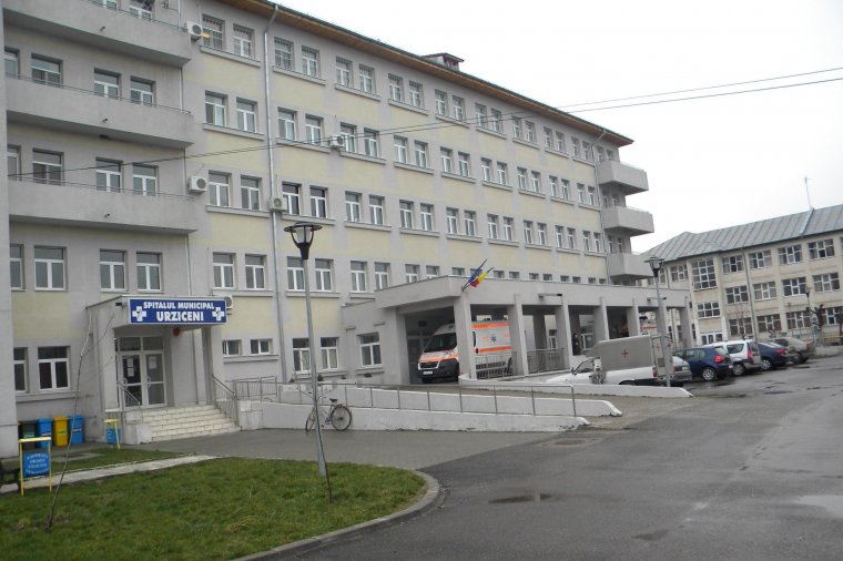 A kórház előtt, az utcán szült egy nő Urziceni-ben