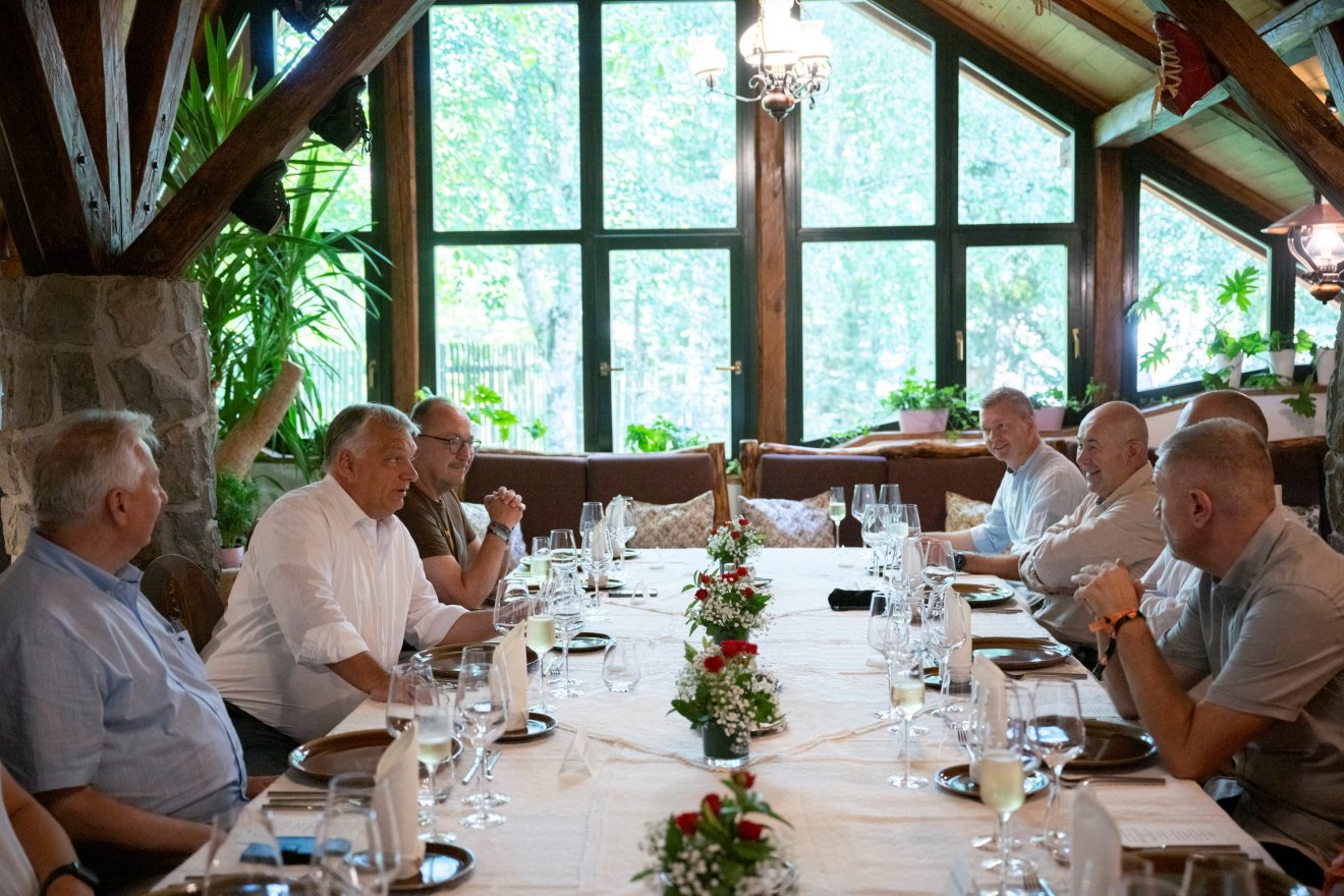 •  Fotó: Miniszterelnöki sajtóiroda