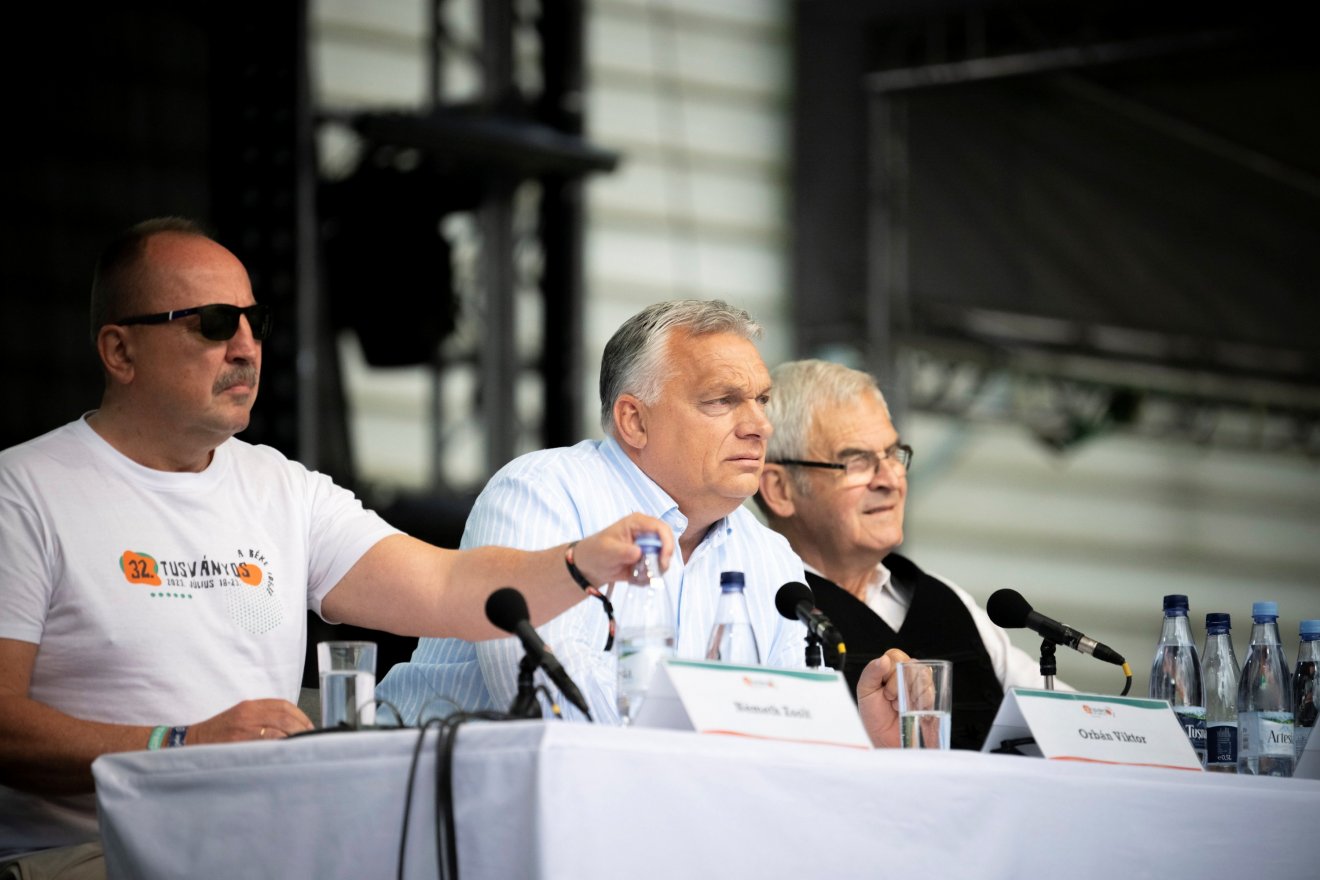 Németh Zsolt, Orbán Viktor és Tőkés László a tavalyi Tusványoson •  Fotó: MTI/Miniszterelnöki Sajtóiroda/Benko Vivien Cher