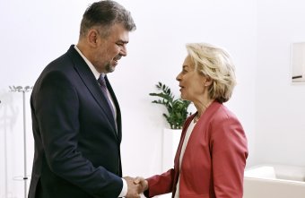 A miniszterelnök szerint nincs szó adóemelésekről, megszorításokról; a költségvetési kiadásokat kell csökkenteni