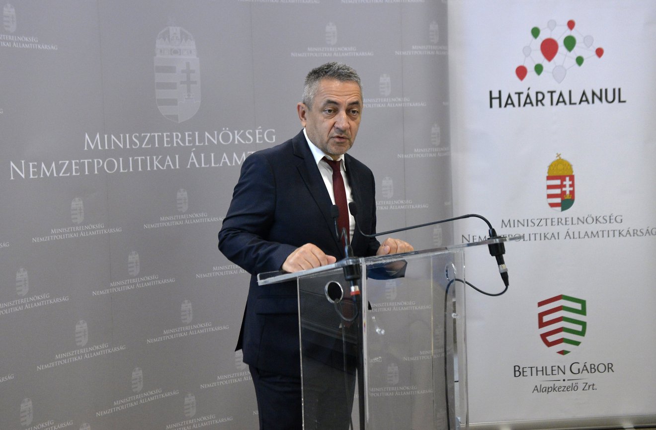 Potápi Árpád János: ha a fiatalok közötti kapcsolatot erősíteni lehet, akkor hosszú távon a nemzet szövetét is meg tudjuk erősíteni •  Fotó: Soós Lajos/MTI