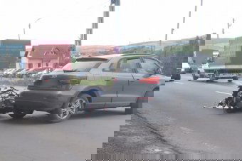 Nem adott elsőbbséget a motorbiciklisnek, baleset lett belőle