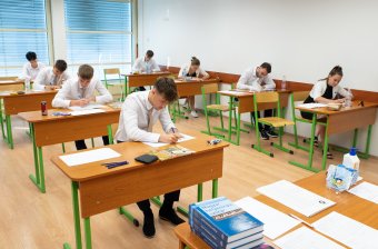 Tanügyi premier: digitálisan javítják a pótérettségin az összes dolgozatot