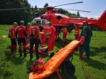 Keményen kellett dolgozniuk szombaton a hegyimentőknek, egy turista meghalt, sokakat kórházba kellett szállítani