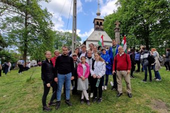 Tíz hónapos egyházi képzés tandíjmentesen, ösztöndíjjal