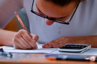 Megkezdődött a próbaérettségi – idén már digitálisan javítják