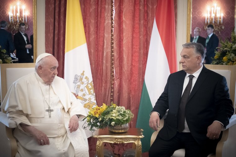 „Meg kell ragadnunk a béke esélyét”: Ferenc pápával találkozott Orbán Viktor