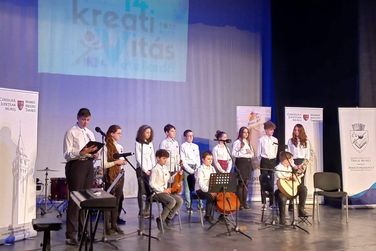 A zene kategóriában mindig sok diák bizonyítja tehetségét, kreativitását. Archív •  Fotó: romkat.ro