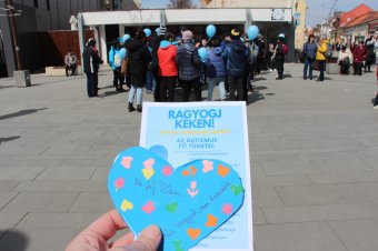 Villámcsődület lesz az autizmus világnapján