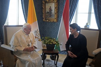 Novák Katalin köztársasági elnök fogadta Ferenc pápát
