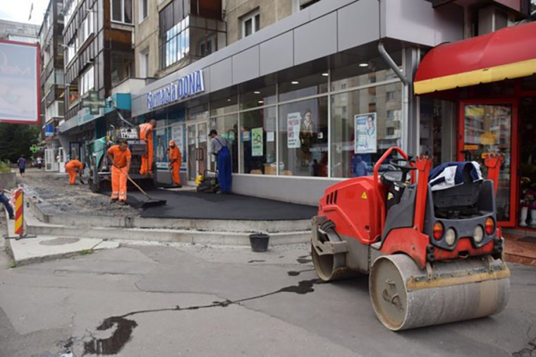 Megkezdődtek az út- és járdafelújítási munkálatok