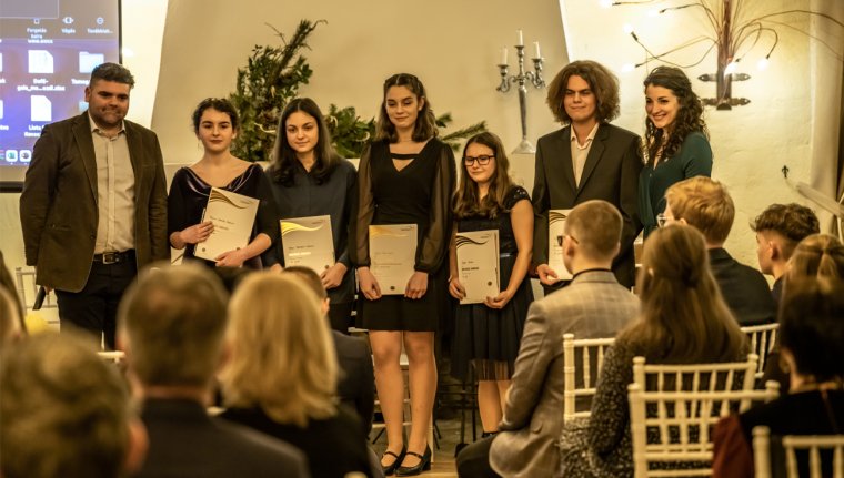 Harmincöt háromszéki fiatalt díjaztak
