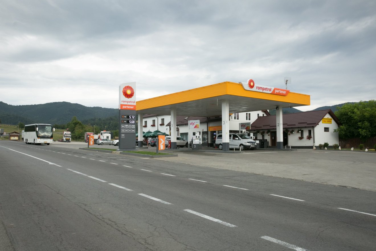 Az étterem tulajdonosa szerint a vendégek többsége román ajkú átutazó •  Fotó: BenzmarCovasna/Facebook