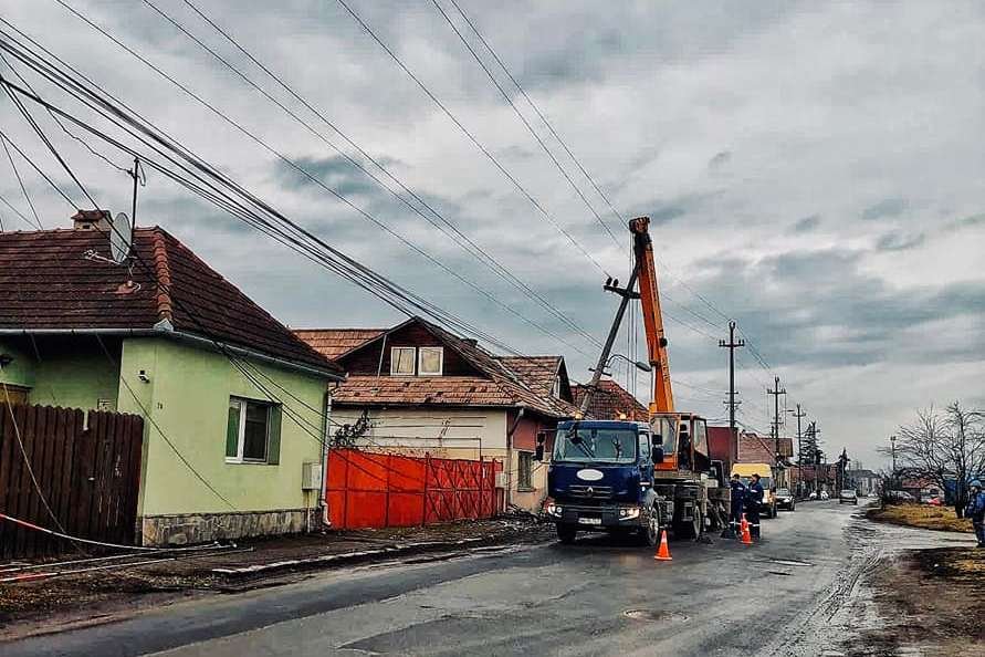 Már dolgoznak a helyreállításon •  Fotó: Facebook/Csíkszereda Városháza