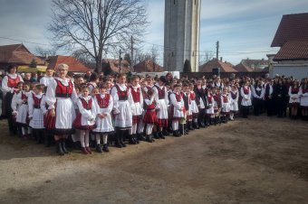 A magyar kormány támogatásával épült tornatermet adtak át Kézdivásárhelyen