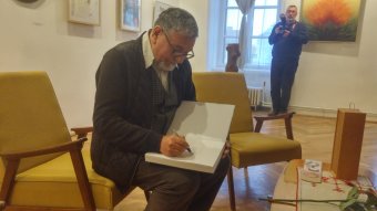 Albumba foglalták Sárosi Csaba képzőművész életét és munkásságát