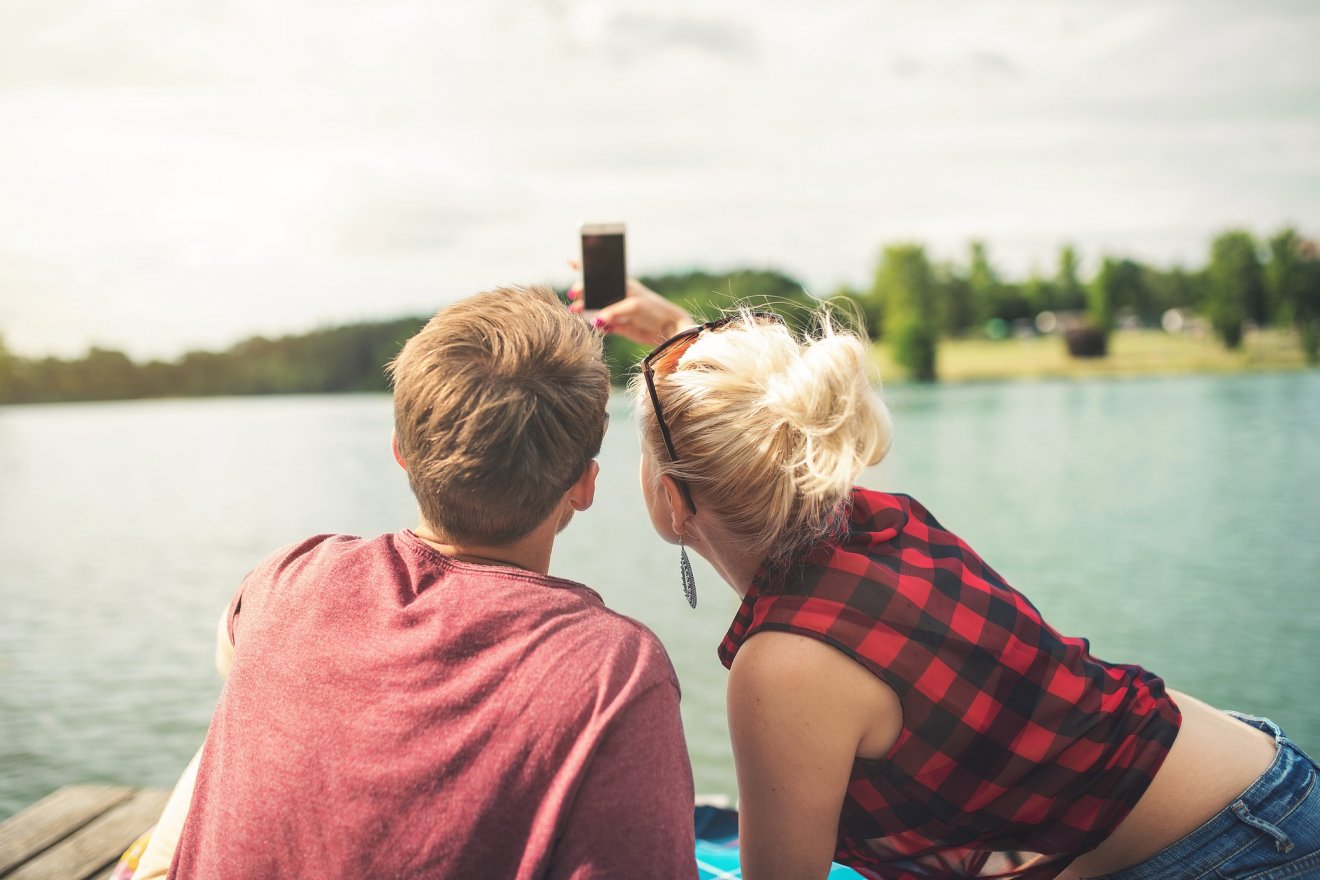 Az értékes adatok egy részét mi magunk kínáljuk fel tálcán. A passzív digitális lábnyomunk azonban még ennél is több adatot tartalmazhat •  Fotó: Forrás: Pixabay.com