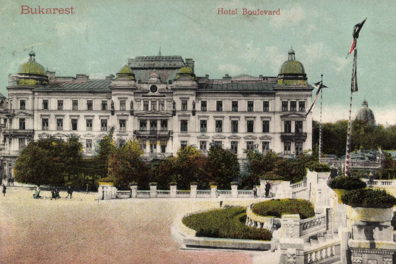 Bukarest száz éve – korabeli képeslap •  Fotó: Székely Kalendárium