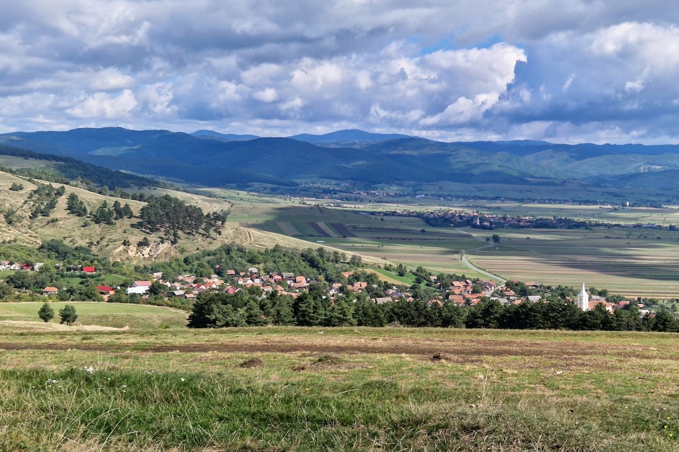 Kézdiszentkereszt a Perkőről •  Fotó: Kocsis Károly