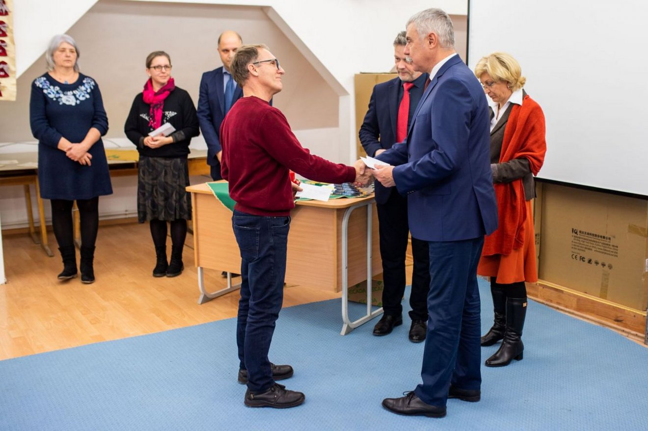 Tavaly Kovászna megyében 510 diák és 223 felkészítő tanár kapott pénzjutalmat •  Fotó: Kocsis B. János