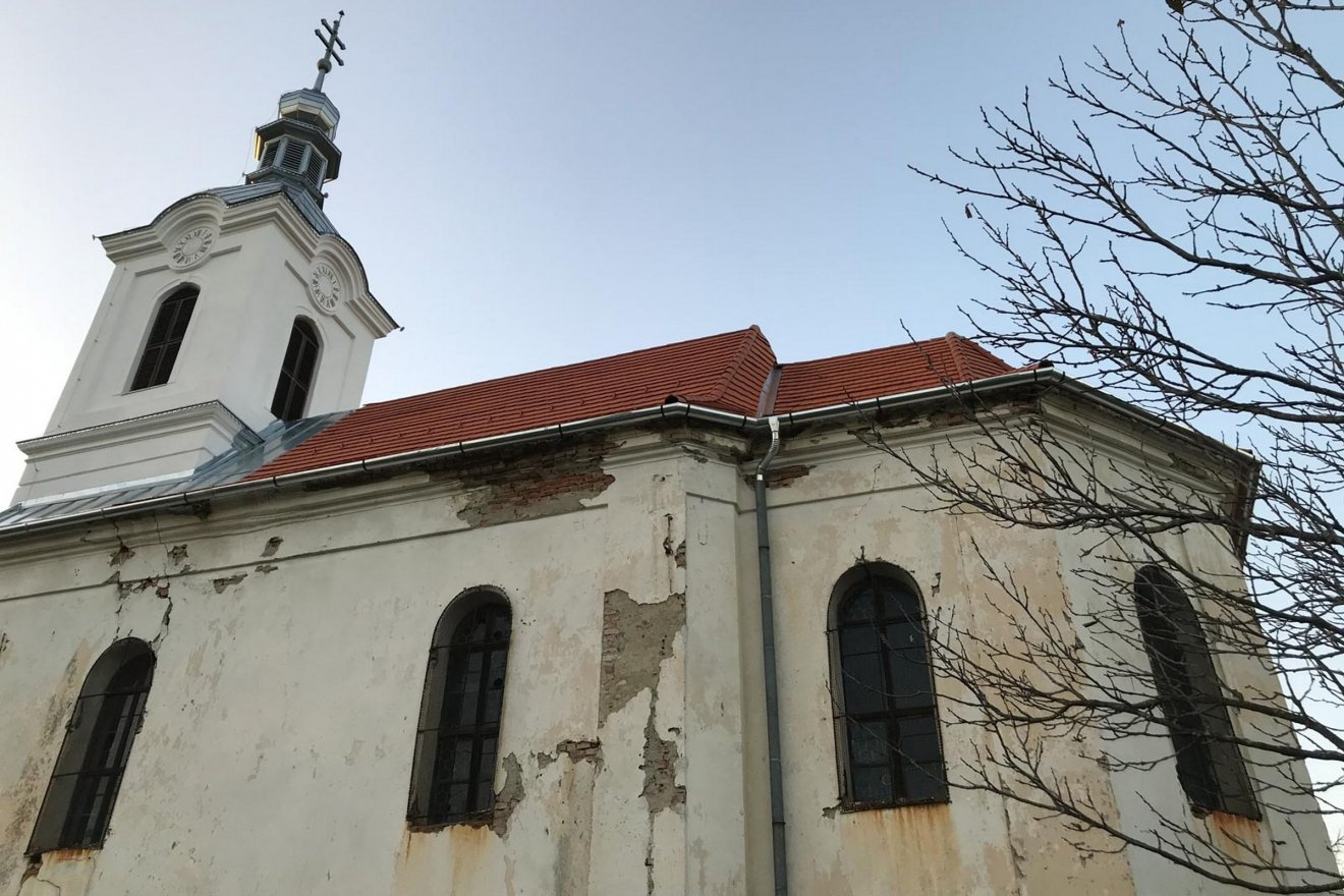 A székelybői templom felújítás előtt •  Fotó: Teleki László Alapítvány