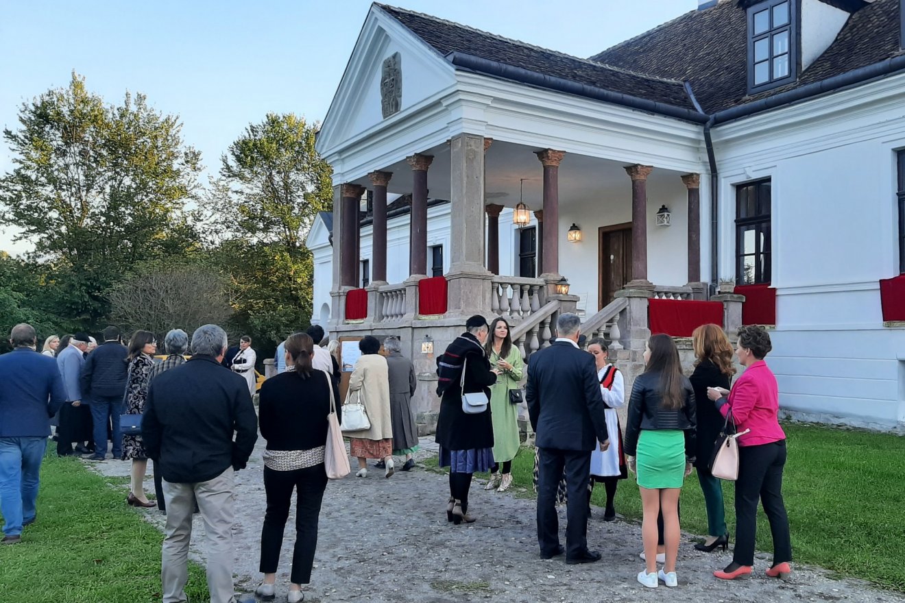 A miklósvári Kálnoky-kastély a román utazó bloggerektől is sok dicséretet kapott •  Fotó: Böjte Ferenc/Székely Hírmondó-archív)