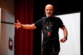 Dr. Zacher Gábor újra Erdélyben!