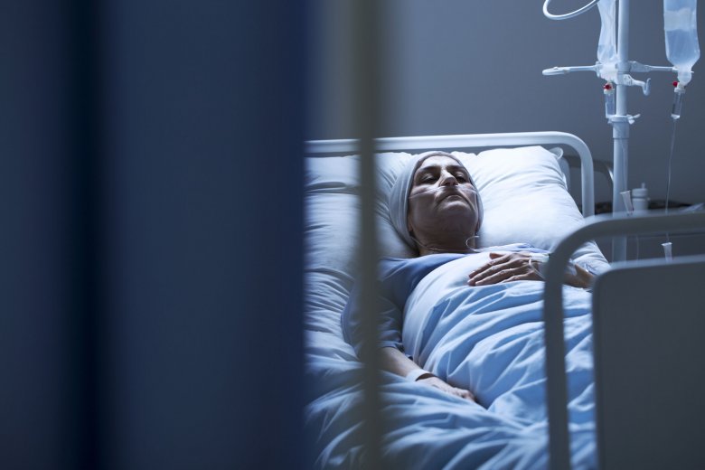 Ha figyelembe vesszük azt, hogy világviszonylatban minden tíz emberből négy daganatos betegségben fog szenvedni élete során, akkor bárkit bármikor elérhet ez a betegség. Képünk illusztráció •  Fotó: 123RF