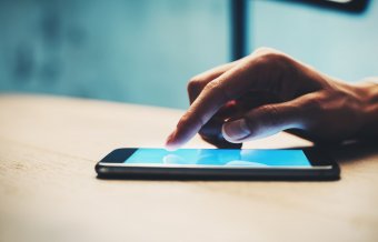 Hétfőn nem lehet SMS-ben fizetni az útadót az egyik nagy mobilszolgáltatónál