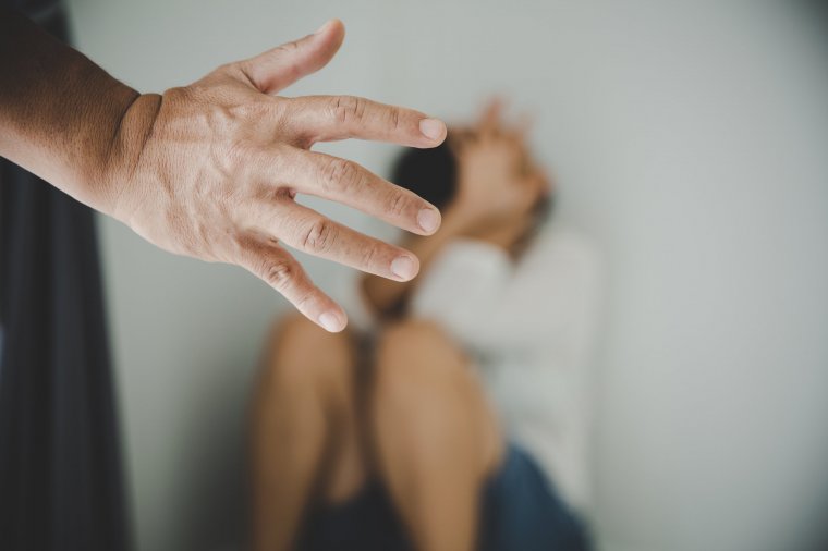 A TikTokon élő közvetítésben verte meg a feleségét egy Máramaros megyei férfi, a rendőrség eljárást indított