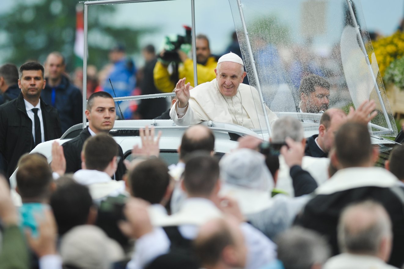 Egy éve hunyt el Ferenc pápa, aki utódja szerint korszakváltó időben vezette az egyházat