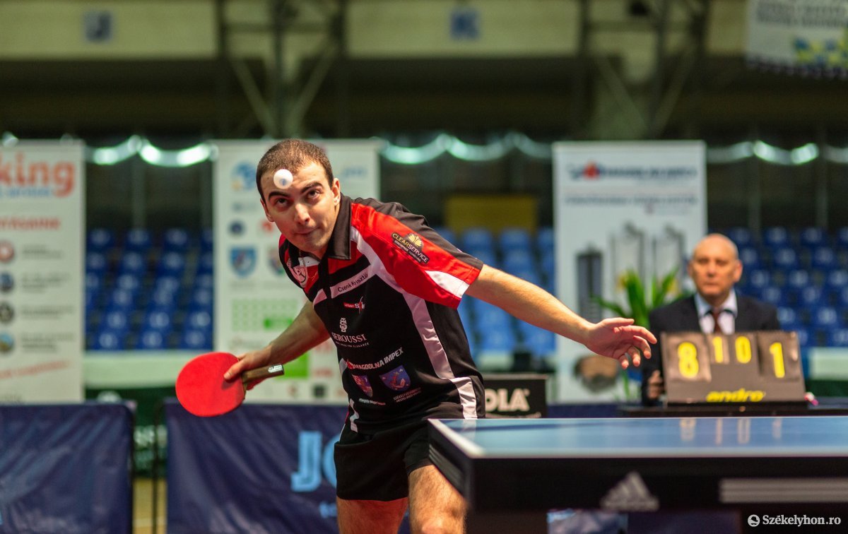 Európa Kupa negyeddöntő Székelyudvarhelyen a Sporting Lisszabonnal. A hazai játékos Cservik Krisztián győzött 3-0 arányban február 8-án &bullet;  Fotó: Erdély Bálint Előd