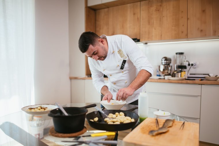 A fine dining és hagyomány között keresi az egyensúlyt Pásztori István a Székelyföldön